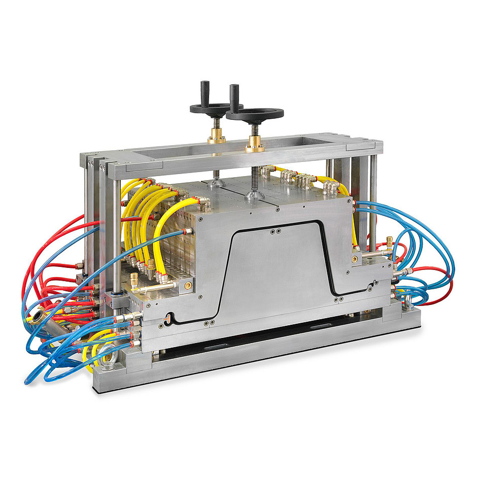 XXL.TOOLING | Breites Profilextrusionswerkzeug - Greiner Extrusion